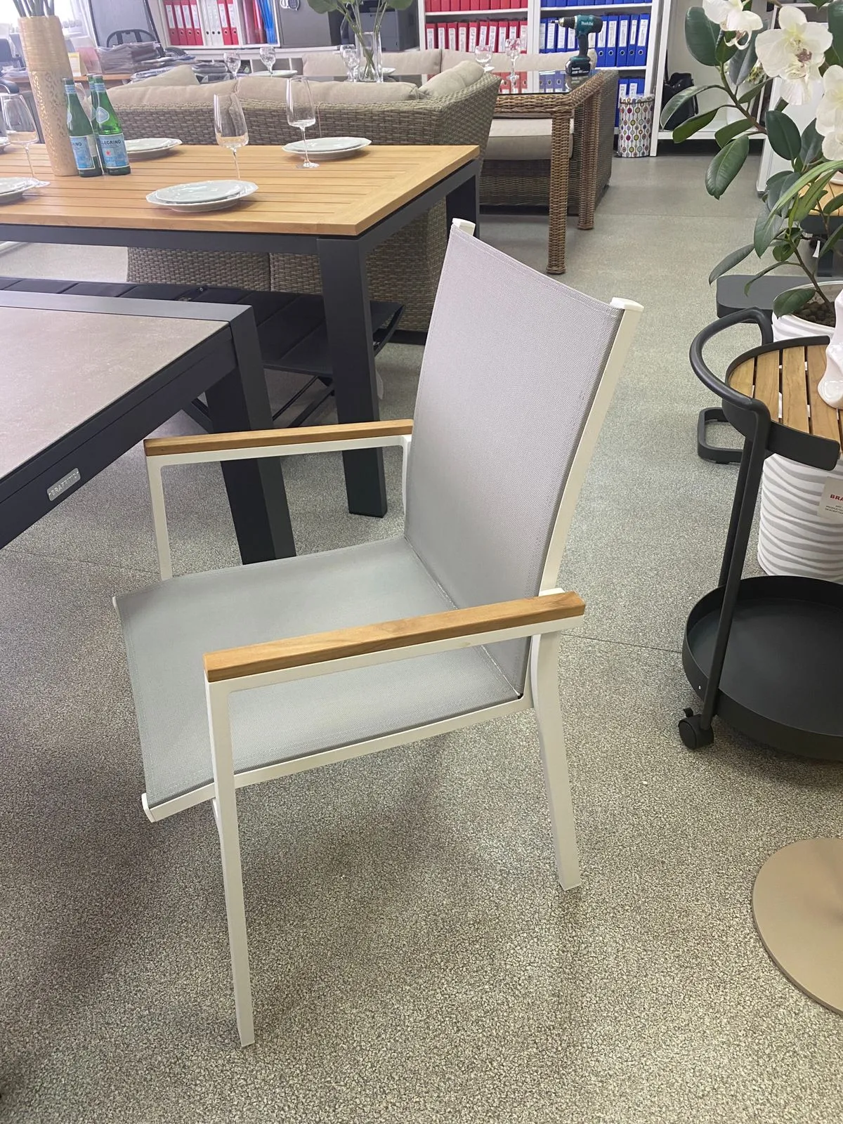 картинка Стул белый/серый, алюминий/текстилен Сетер