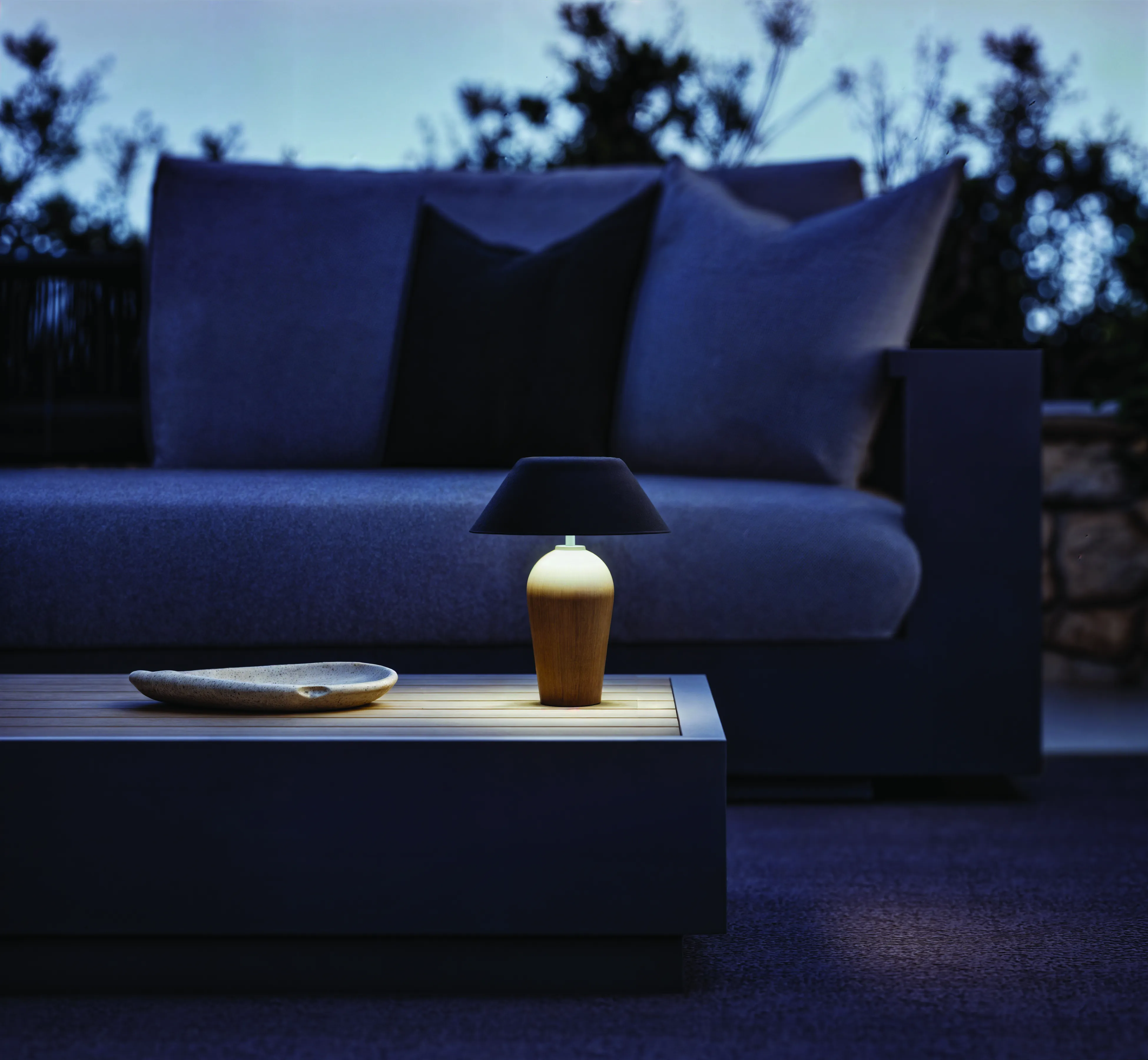 картинка Светильник коричневый, алюминий/тик Кируна №1