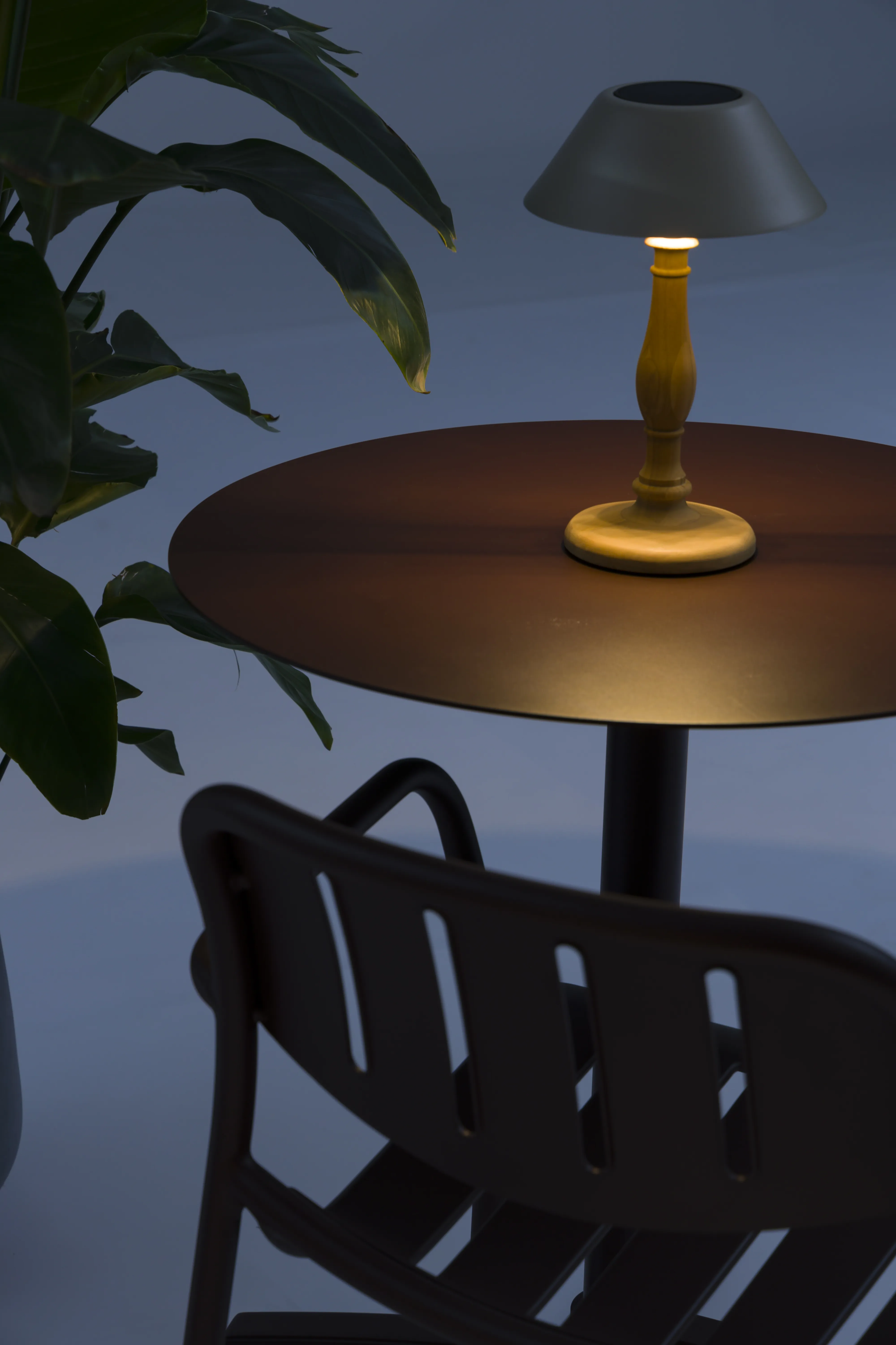 картинка Светильник коричневый, алюминий/тик Кируна №6