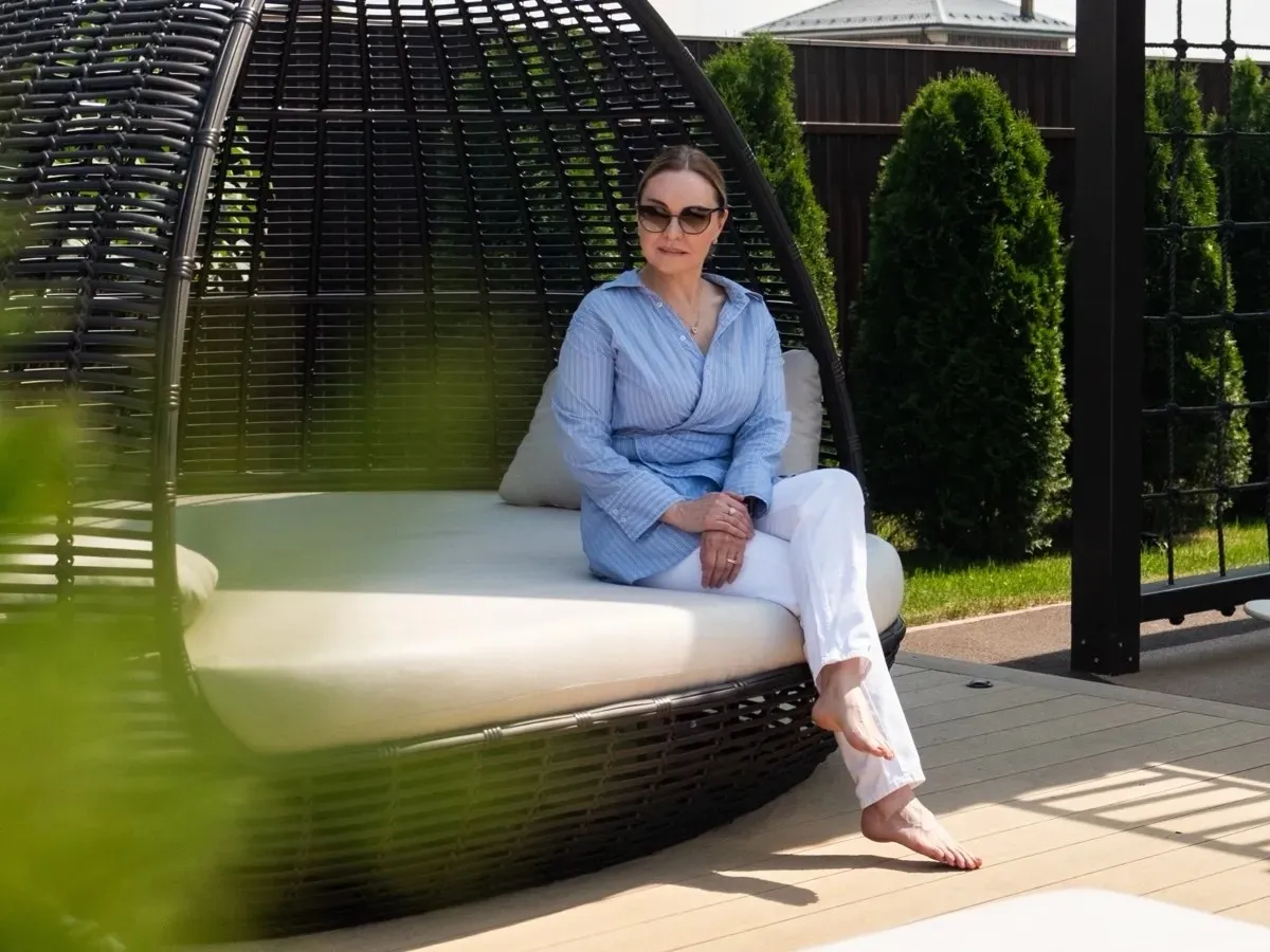 Уютная outdoor-зона для долгого отдыха на участке