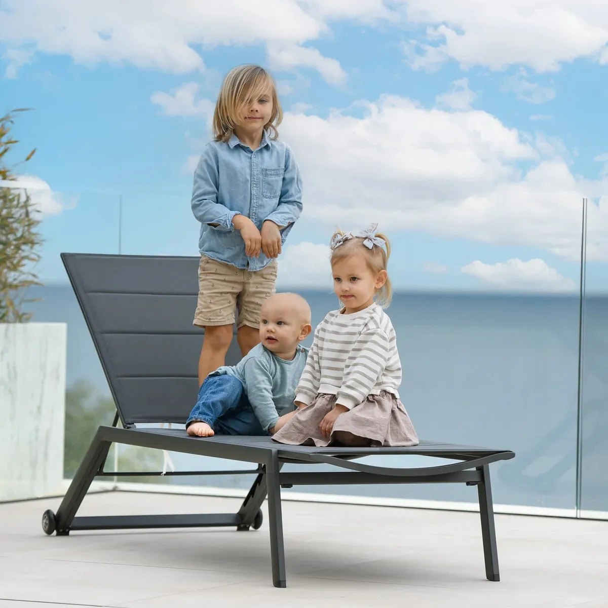 картинка Лежак антрацит, алюминий/текстилен Висбю