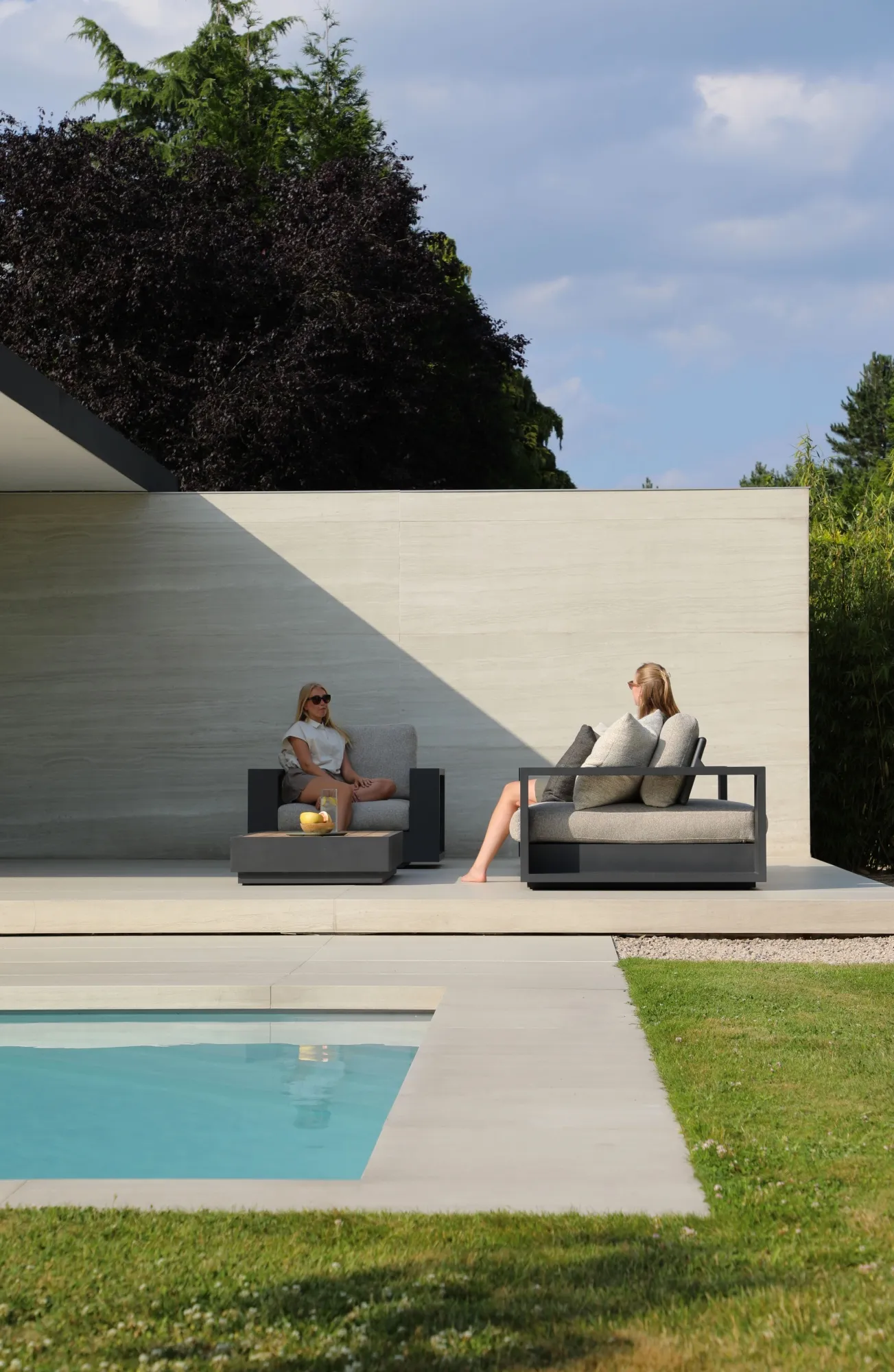 картинка Комплект лаунж мебели антрацит/серый, алюминий/олефин Истад №1