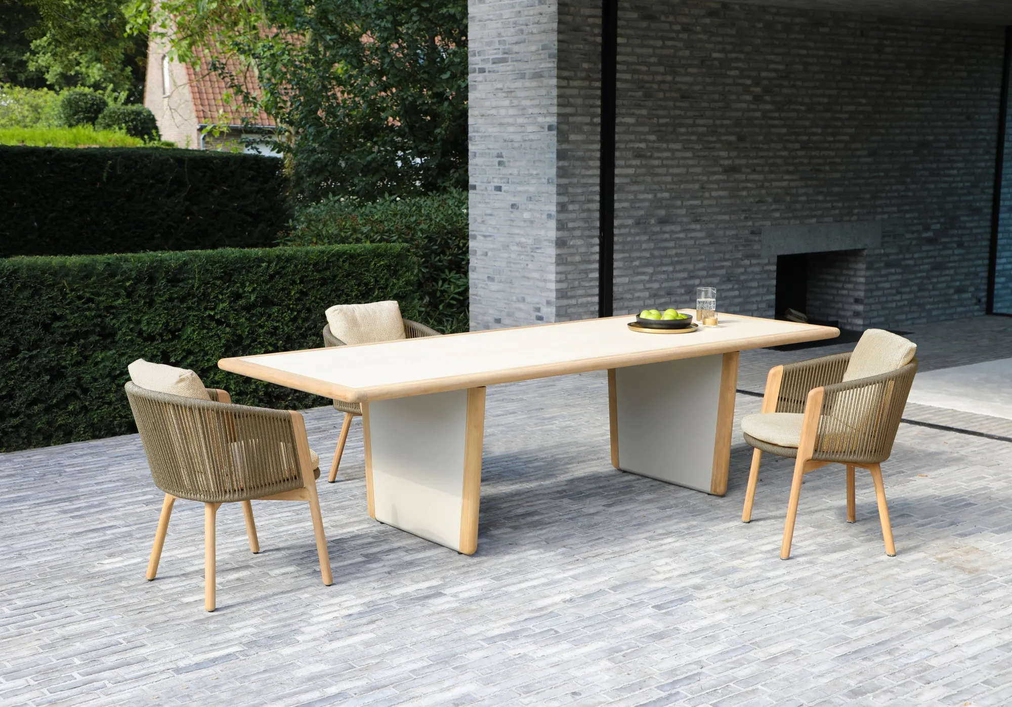 картинка Комплект обеденной мебели бежевый/светло-коричневый, керамика/тик Авеста №1