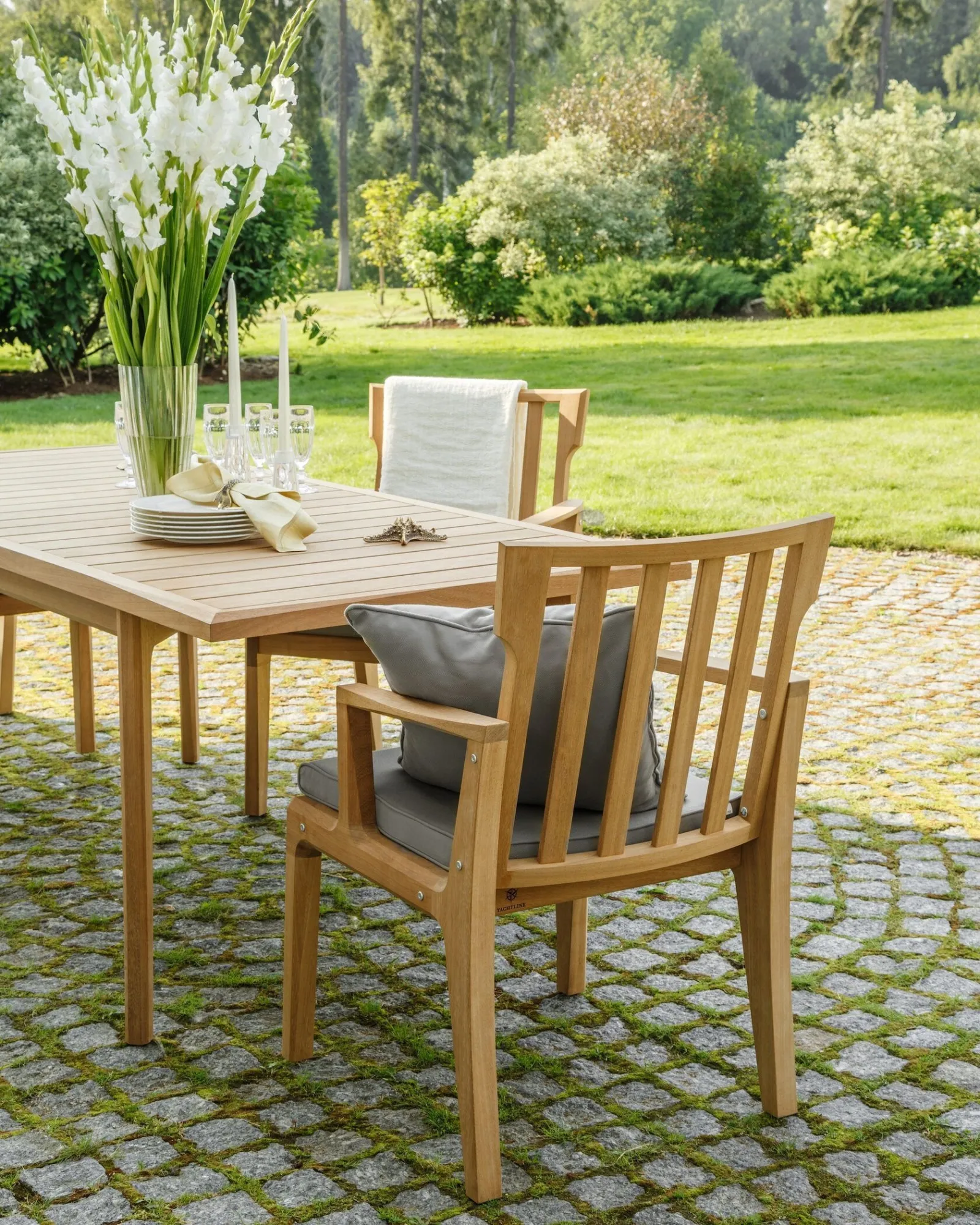 картинка Стол обеденный (C) на 8 персон ВОЯЖ