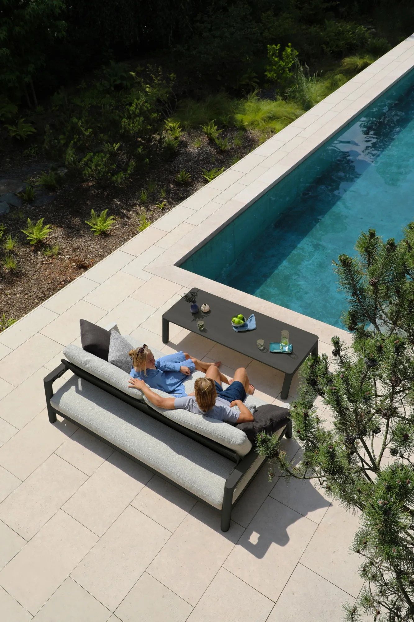 картинка Комплект лаунж мебели антрацит/серый, алюминий/стеклокерамика Коста №2