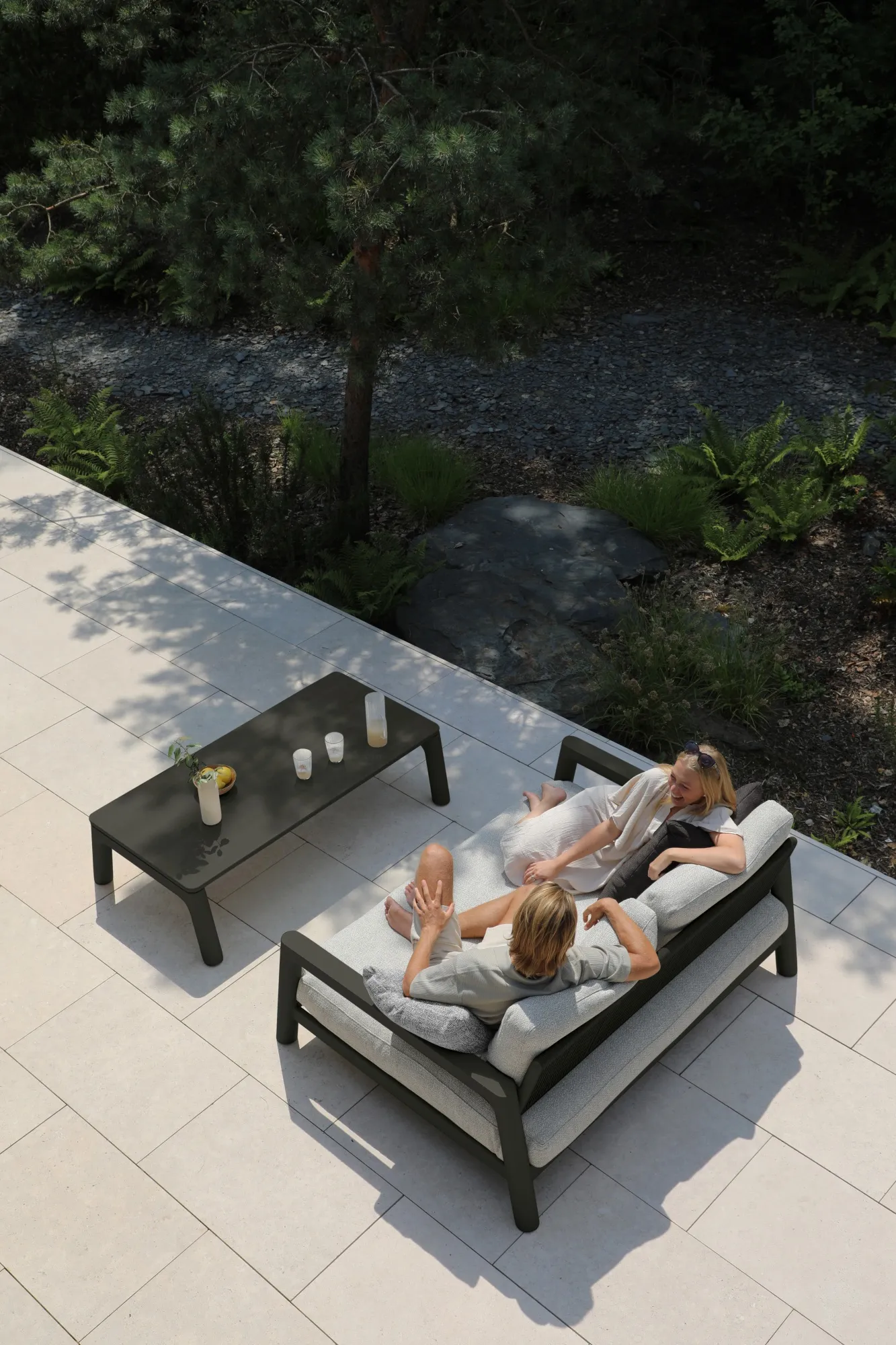 картинка Комплект лаунж мебели антрацит/серый, алюминий/стеклокерамика Коста №1