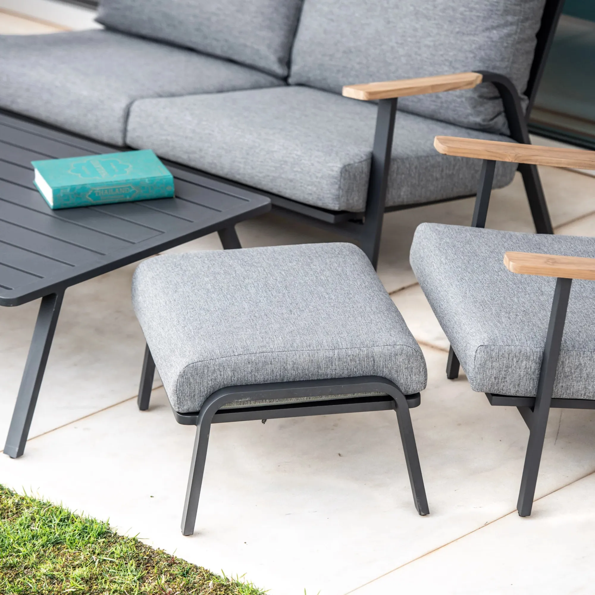 картинка Пуф антрацит/серый, алюминий Мальмо